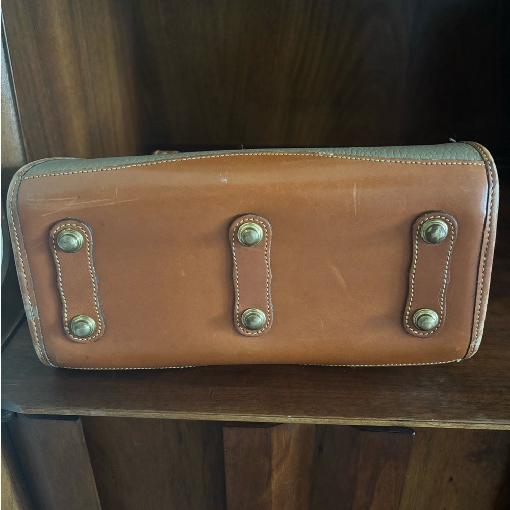 Vintage Dooney & Bourke Green and Tan Handbag - Picture 4 of 7